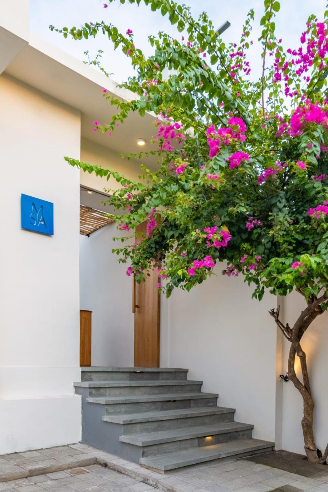 Mysa Boutique Hotel Seminyak Exterior foto